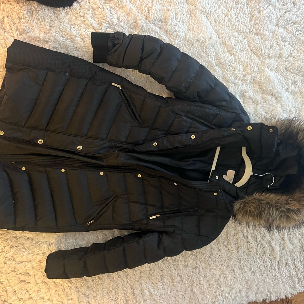 Michael Kors Black Quilted Long Puffer Coat with Faux Fur Trim Hood - Picture 3 of 3